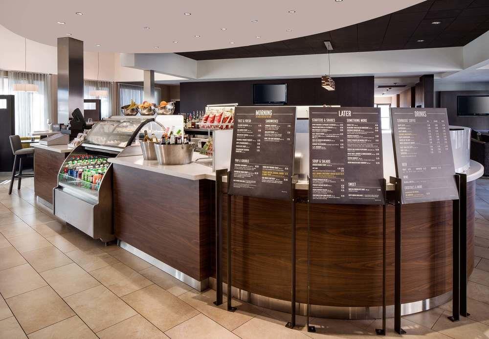 Courtyard By Marriott Phoenix Airport Exterior photo