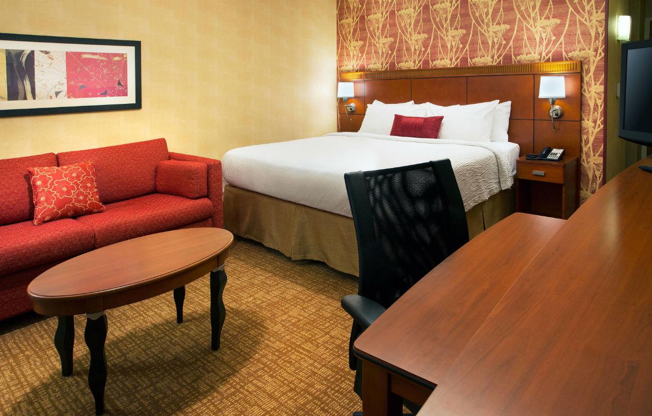 Courtyard By Marriott Phoenix Airport Exterior photo