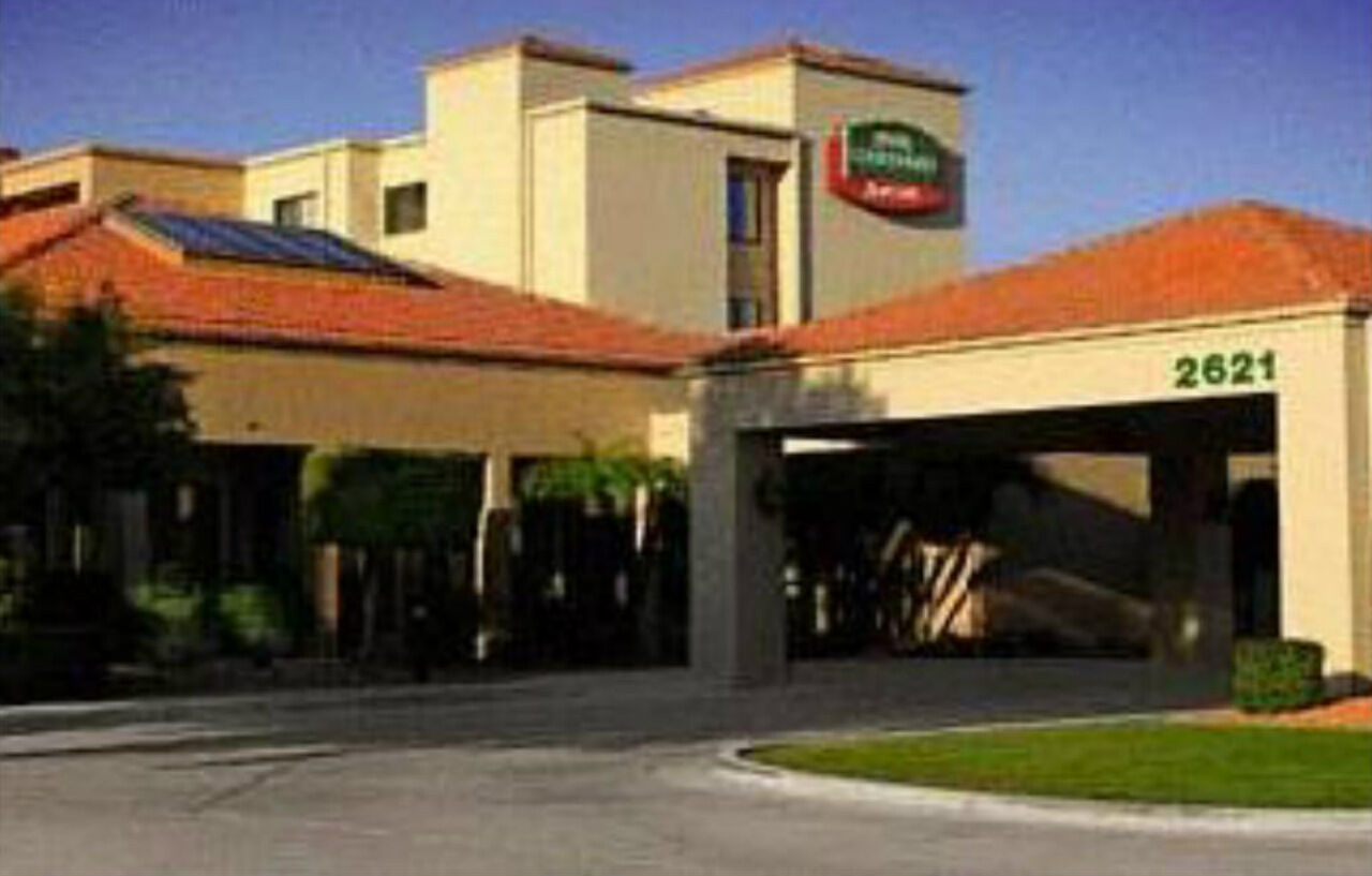 Courtyard By Marriott Phoenix Airport Exterior photo