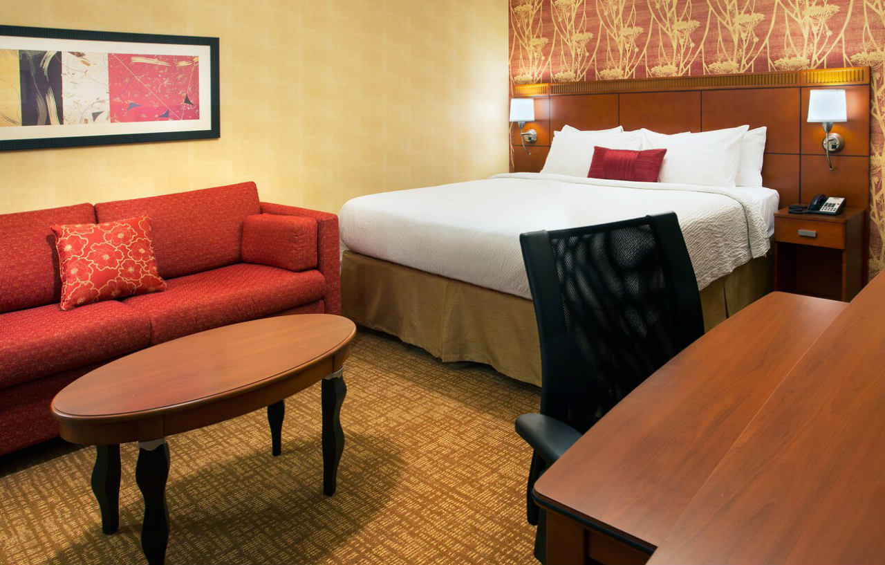 Courtyard By Marriott Phoenix Airport Exterior photo